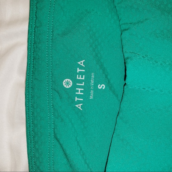 Athleta Dobby Be Free green capri leggings - Picture 3 of 4